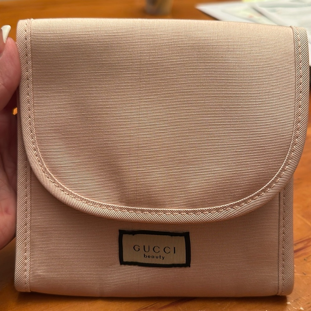 Gucci Beauty Floral Bloom Snap Pouch